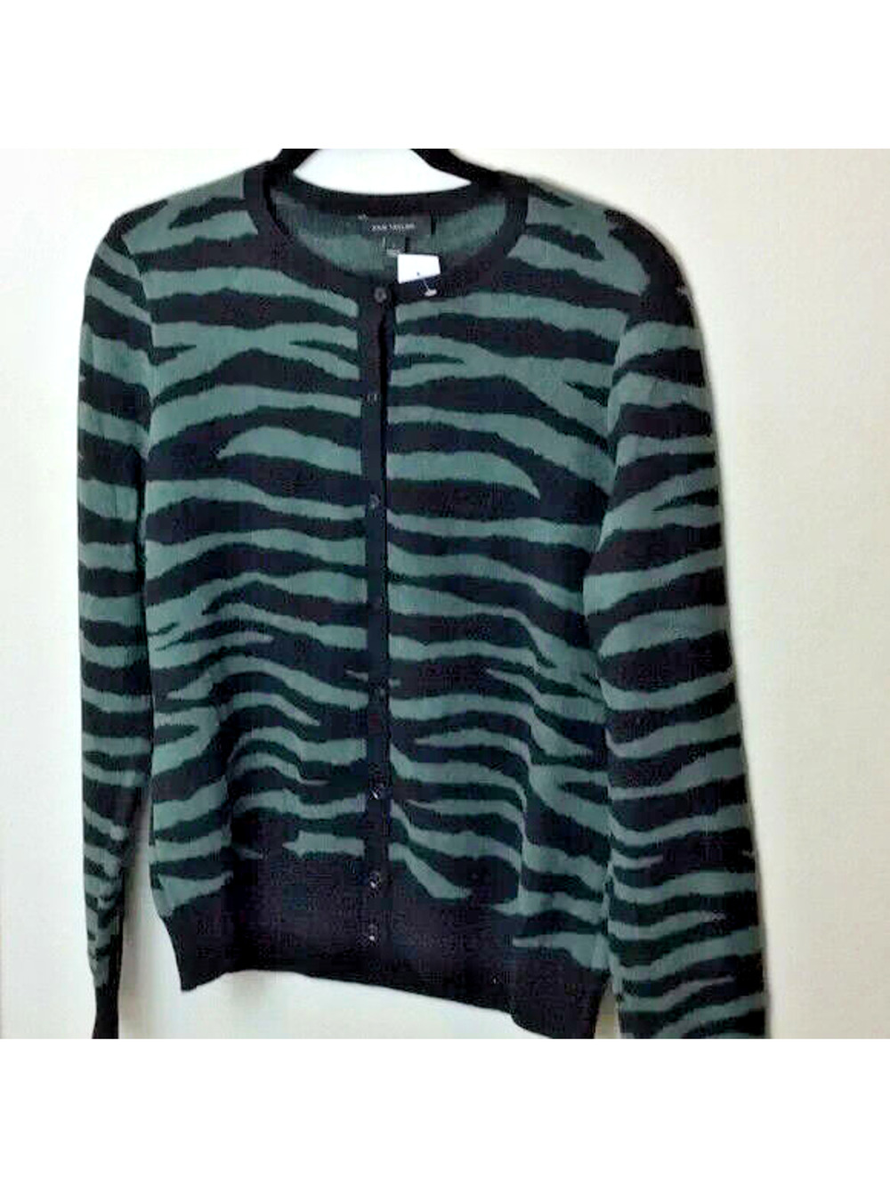 ANN TAYLOR CARDIGAN SWEATERColors- Black/Olive Green Size- La NWT